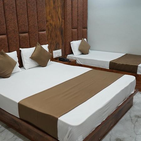 Hotel Pr Villa Gandhinagar Exterior foto